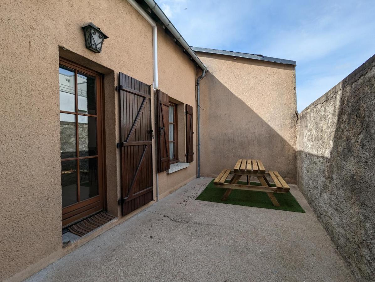 La Petite Chaume Villa Chateauroux Exterior photo